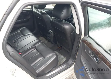 2011 Cadillac Dts Luxury Collection z USA, uszkodzony, nr VIN 1G6KD5E66BU138678